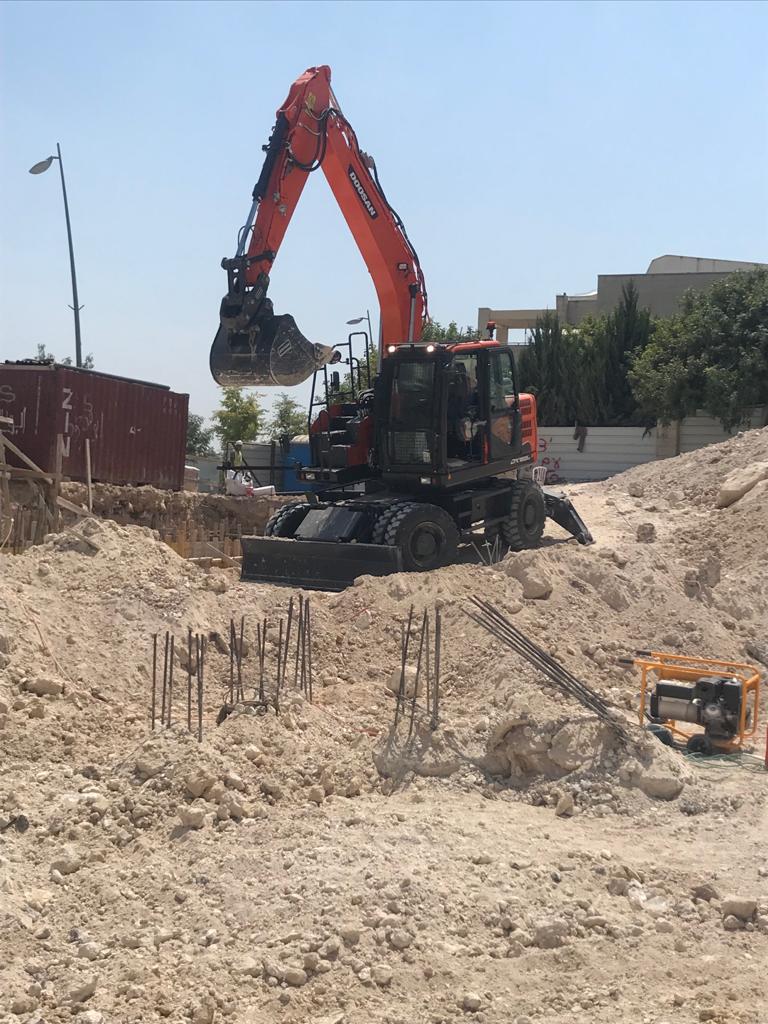 מיון ואיסוף פסולת בנייה